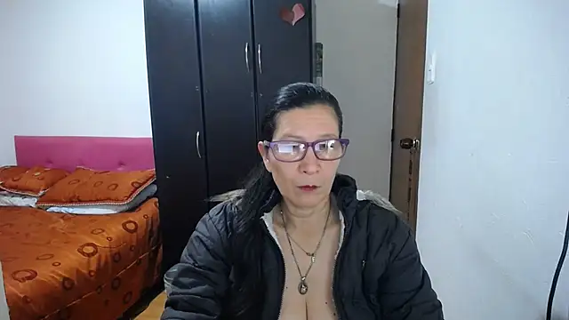 latin49 online show from July 2026 05:09:02 AM