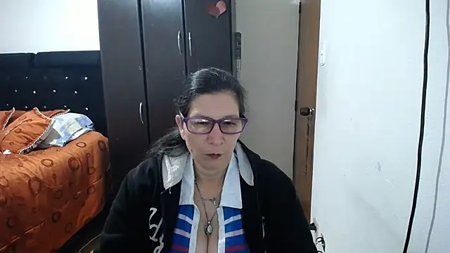 latin49 online show from July 2026 04:10:02 AM