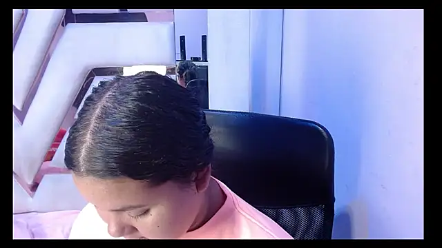 Snapshot of ValenTitis chatting on November 2025 08:52:02 PM ValenTitis online show from November 2025 08:52:02 PM