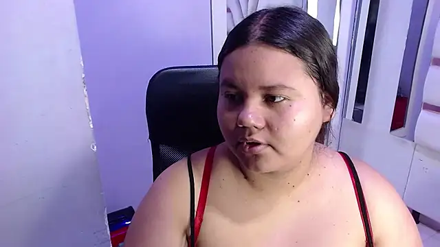 Snapshot of ValenTitis chatting on November 2025 08:53:02 PM ValenTitis online show from November 2025 08:53:02 PM