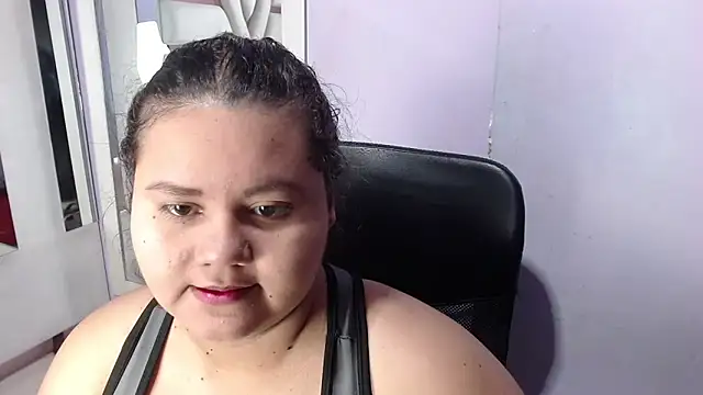 Snapshot of ValenTitis chatting on November 2025 08:51:01 PM ValenTitis online show from November 2025 08:51:01 PM