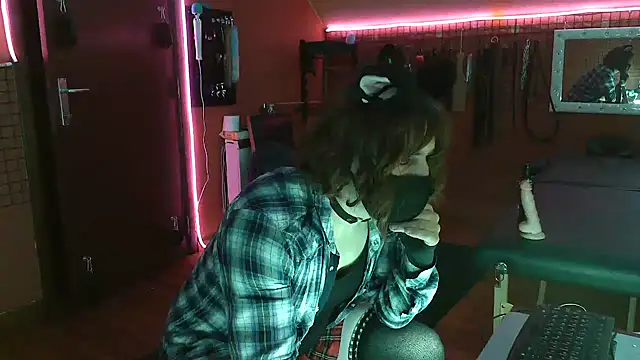 Ginny-the-bdsm-nympho online show from February 2025 05:42:01 PM