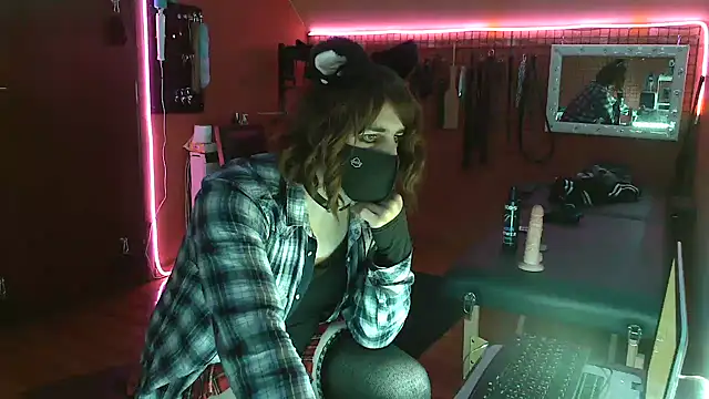 Ginny-the-bdsm-nympho online show from March 2025 06:19:01 PM