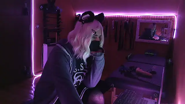 Ginny-the-bdsm-nympho online show from October 2025 04:27:01 PM