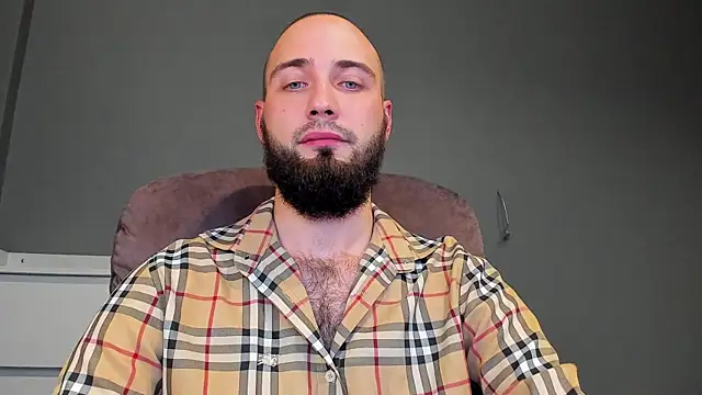 Snapshot of A_____________ chatting on November 2025 01:06:01 AM A online show from November 2025 01:06:01 AM