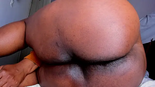 Skarleth69 online show from February 2026 02:49:02 AM