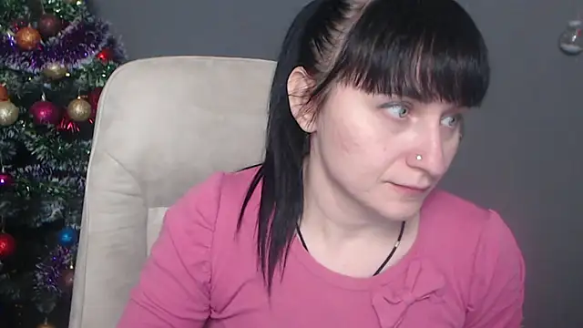 Snapshot of NinaFlawlees chatting on December 2025 12:56:02 PM NinaFlawlees online show from December 2025 12:56:02 PM