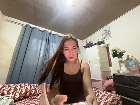Snapshot of Msyensmith chatting on May 2026 09:27:01 AM Msyensmith online show from May 2026 09:27:01 AM