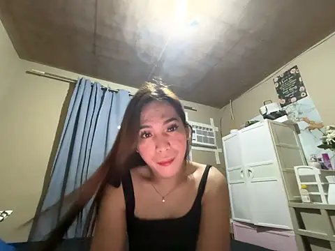 Snapshot of Msyensmith chatting on June 2026 10:03:02 AM Msyensmith online show from June 2026 10:03:02 AM