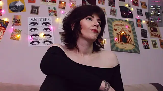 Snapshot of Luna_Blake chatting on March 2026 01:14:02 PM Luna Blake online show from March 2026 01:14:02 PM
