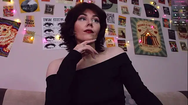 Snapshot of Luna_Blake chatting on March 2026 01:37:02 PM Luna Blake online show from March 2026 01:37:02 PM