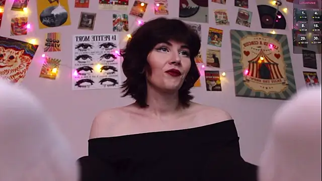 Snapshot of Luna_Blake chatting on March 2026 01:05:01 PM Luna Blake online show from March 2026 01:05:01 PM