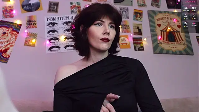 Snapshot of Luna_Blake chatting on March 2026 12:19:01 PM Luna Blake online show from March 2026 12:19:01 PM