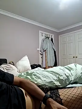 AmGuy23 online show from December 2024 02:37:02 PM