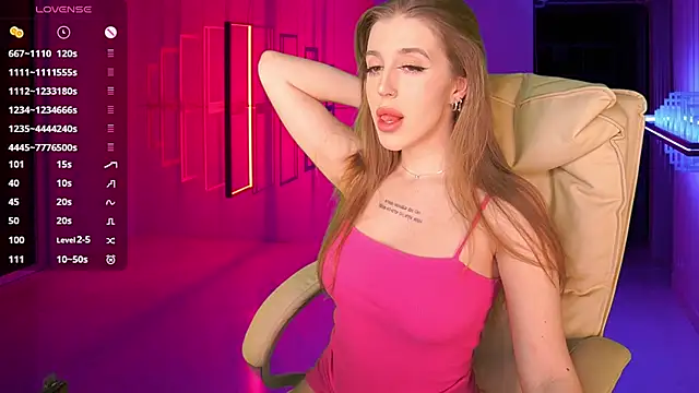 PenellopaRaw online show from January 2025 05:41:01 PM