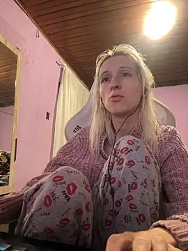 bunnydark00 online show from September 2025 12:33:02 AM