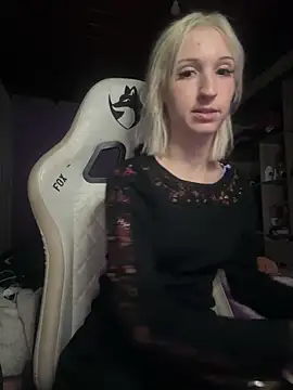 bunnydark00 online show from June 2026 03:37:02 AM