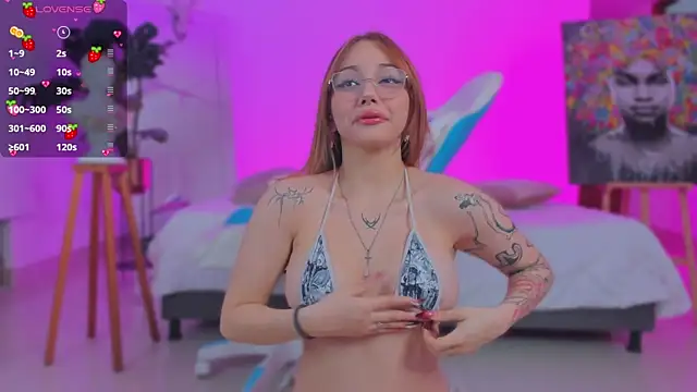 LITTLE-VIVI online show from November 2025 03:38:01 AM