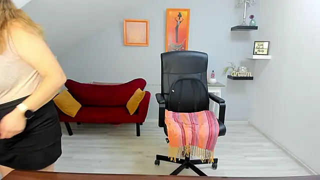 LollaGirl online show from February 2026 04:18:02 AM