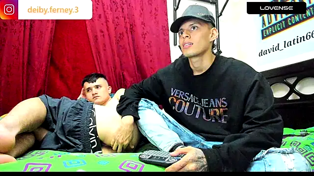 Snapshot of davidlatin66 chatting on December 2024 02:27:02 AM davidlatin66 online show from December 2024 02:27:02 AM