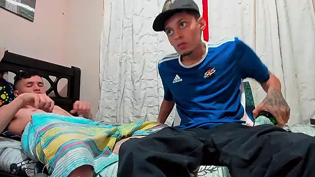 davidlatin66 online show from February 2026 06:15:01 PM