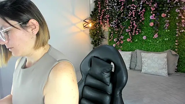 SarahDeyvis online show from January 2026 02:52:02 PM