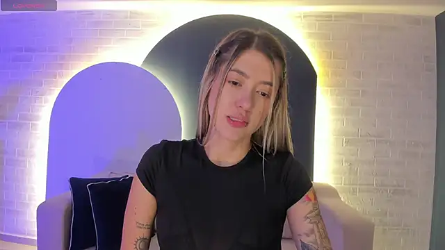 EveBensonX online show from January 2025 12:16:02 PM