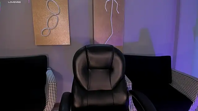 EveBensonX online show from September 2025 12:21:02 PM