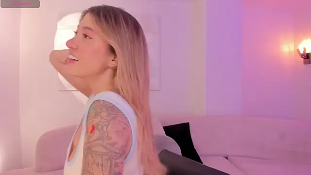 EveBensonX online show from March 2026 07:20:02 PM