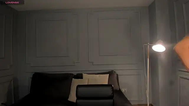 EveBensonX online show from April 2026 07:55:01 PM