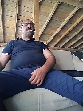 Snapshot of masculine_bear_daddy chatting on May 2026 02:13:02 PM masculine bear daddy online show from May 2026 02:13:02 PM