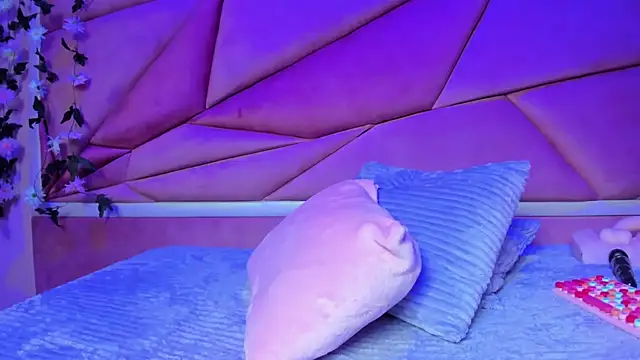 Snapshot of luna_miler_ chatting on October 2025 02:58:02 AM luna miler online show from October 2025 02:58:02 AM