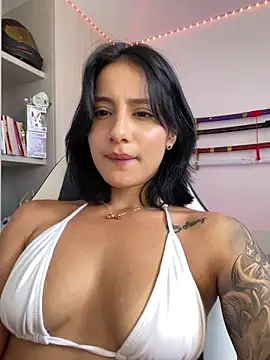 Ale Lewis online show from February 2025 05:18:02 PM