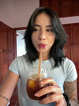 Ale Lewis online show from February 2026 10:03:01 PM