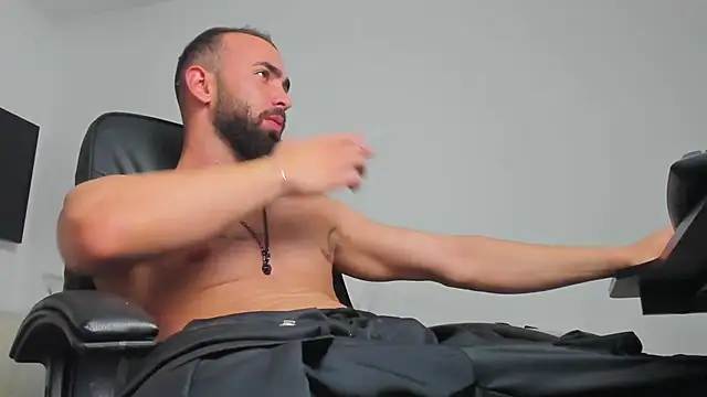 MichaelMasterss online show from December 2024 09:08:02 PM