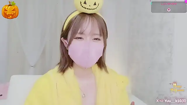 Yuu  k online show from October 2025 03:03:02 PM