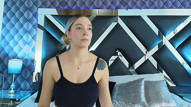 Snapshot of victoriaa_lee_ chatting on January 2025 11:13:01 PM victoriaa lee online show from January 2025 11:13:01 PM