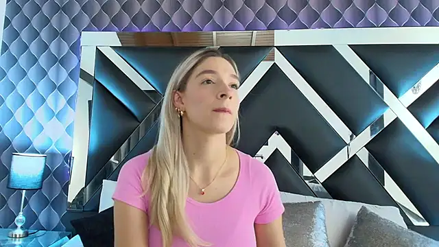 Snapshot of victoriaa_lee_ chatting on February 2025 07:07:01 PM victoriaa lee online show from February 2025 07:07:01 PM