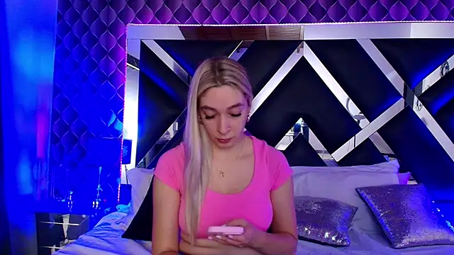 Snapshot of victoriaa_lee_ chatting on October 2025 07:58:01 PM victoriaa lee online show from October 2025 07:58:01 PM