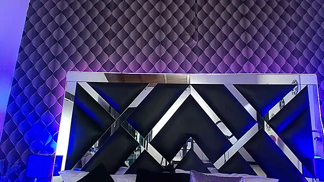 victoriaa lee  online show from November 2025 07:28:01 PM