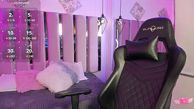 Snapshot of Mia_damm chatting on October 2025 11:43:01 PM Mia damm online show from October 2025 11:43:01 PM