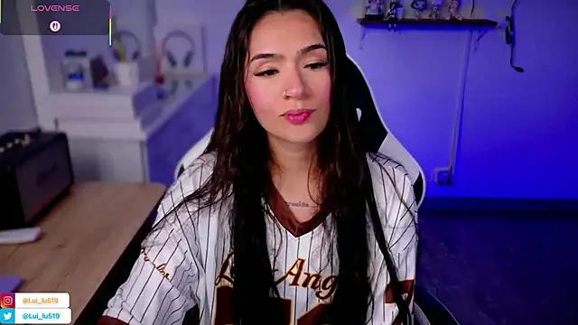 ImLui lu online show from September 2025 10:44:02 PM