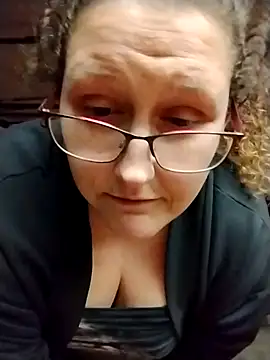 Snapshot of MissMagicMushroom chatting on December 2024 08:34:02 AM MissMagicMushroom online show from December 2024 08:34:02 AM