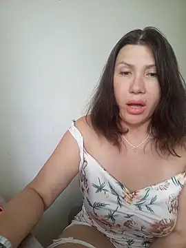 Snapshot of ROXOLANAA_SEXY chatting on June 2026 09:48:02 AM ROXOLANAA SEXY online show from June 2026 09:48:02 AM
