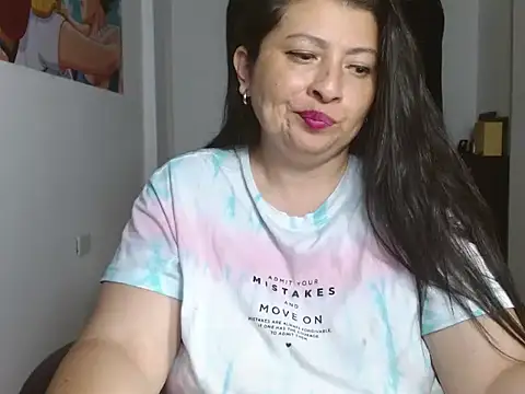 Snapshot of Victoriaevans1 chatting on June 2026 06:03:02 PM Victoriaevans1 online show from June 2026 06:03:02 PM