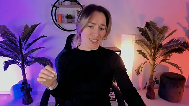 Snapshot of RebeccaMartinez chatting on January 2025 05:12:02 AM RebeccaMartinez online show from January 2025 05:12:02 AM