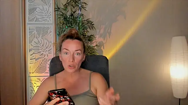 Snapshot of RebeccaMartinez chatting on July 2026 12:00:02 PM RebeccaMartinez online show from July 2026 12:00:02 PM