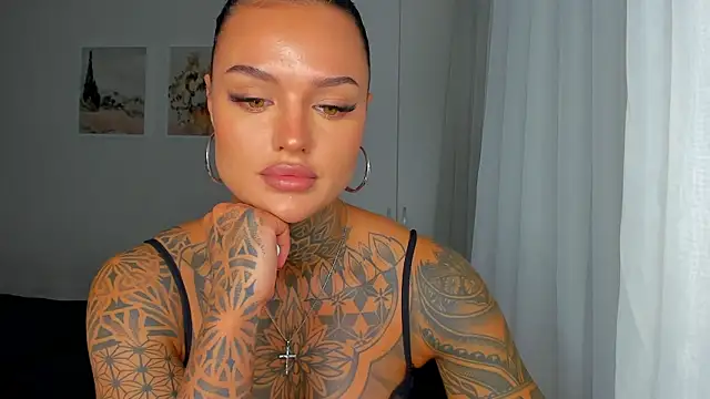 pantera flashh online show from November 2025 01:14:02 AM