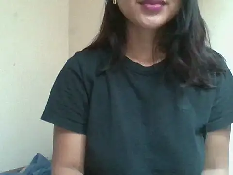 Snapshot of _smiling4u_ chatting on June 2026 06:07:02 AM smiling4u online show from June 2026 06:07:02 AM