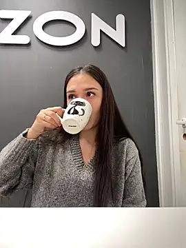 Snapshot of Sweet_Lollypop chatting on January 2025 07:20:02 AM Sweet Lollypop online show from January 2025 07:20:02 AM